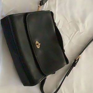 Coach Vintage Court Crossbody 9870 Black Leather with Gold Hardware